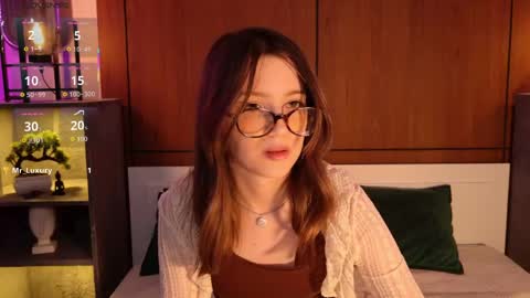 Snapshot of sexy_me_bb chatting on May 2026 06:16:02 PM Alison online show from May 2026 06:16:02 PM