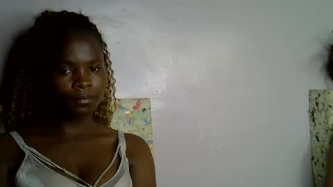 Molyne online show from January 2026 01:17:02 PM