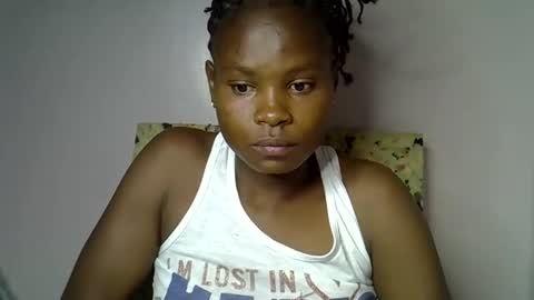 Molyne online show from February 2026 03:01:01 AM