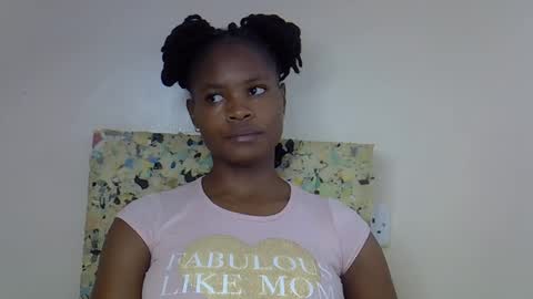 Molyne online show from March 2026 04:29:01 AM