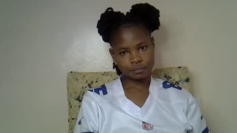 Molyne online show from April 2026 04:54:02 AM