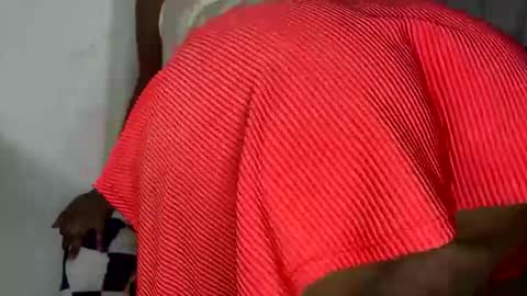 Snapshot of sexy_n_thick chatting on May 2026 07:10:01 PM Lyn online show from May 2026 07:10:01 PM