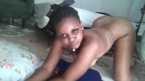 Snapshot of sexy_n_thick chatting on May 2026 10:36:01 AM Lyn online show from May 2026 10:36:01 AM