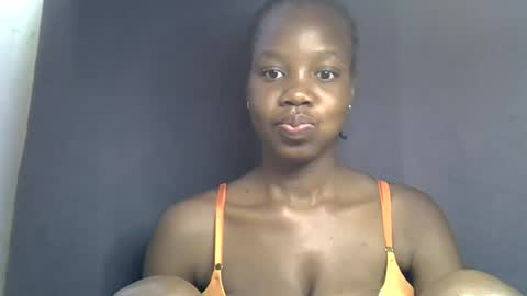 Snapshot of sexy_peach4 chatting on June 2026 09:43:02 AM sexy_peach4 online show from June 2026 09:43:02 AM