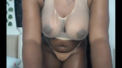 Snapshot of sexy_pearl12 chatting on September 2025 07:10:02 AM zoe online show from September 2025 07:10:02 AM