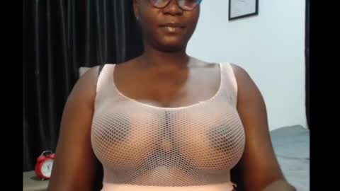 Snapshot of sexy_pearl12 chatting on April 2026 07:14:02 AM zoe online show from April 2026 07:14:02 AM