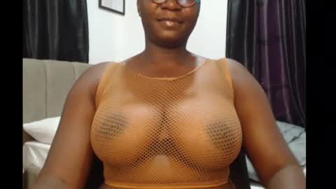 Snapshot of sexy_pearl12 chatting on May 2026 07:05:01 AM zoe online show from May 2026 07:05:01 AM