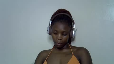 sexy_vennice online show from August 2026 10:19:01 PM