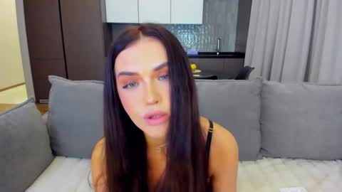 Lou online show from January 2025 07:41:02 PM