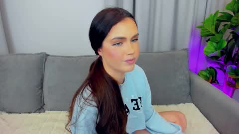 Lou online show from February 2026 09:35:01 PM