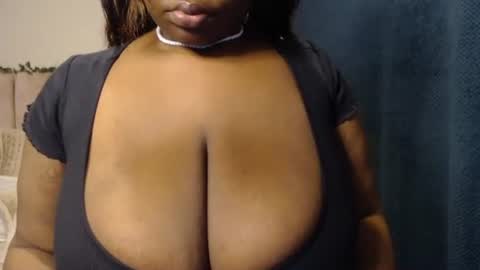 Snapshot of sexyangiexx chatting on January 2025 11:51:01 PM Angie online show from January 2025 11:51:01 PM