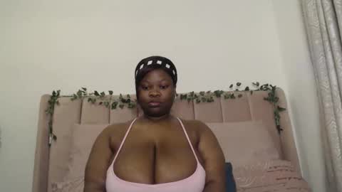 Snapshot of sexyangiexx chatting on September 2025 11:07:01 PM Angie online show from September 2025 11:07:01 PM