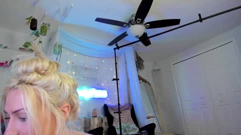 Snapshot of sexyashley_21 chatting on January 2025 06:26:01 AM Ashley Teal online show from January 2025 06:26:01 AM