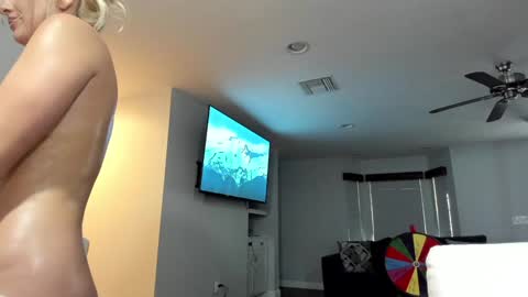 Snapshot of sexyashley_21 chatting on January 2025 10:15:02 PM Ashley Teal online show from January 2025 10:15:02 PM