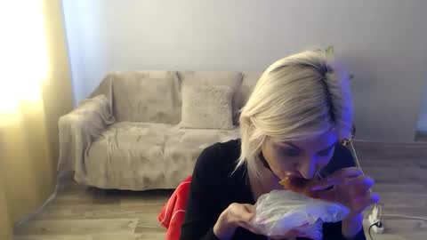 sexybeatriice online show from March 2026 06:25:01 AM