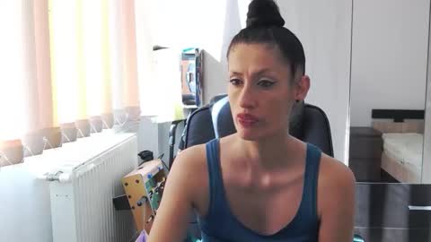 Snapshot of sexybeeaa chatting on May 2026 06:09:02 AM SexyBea online show from May 2026 06:09:02 AM