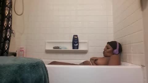 sexybella81 online show from December 2025 06:27:02 PM