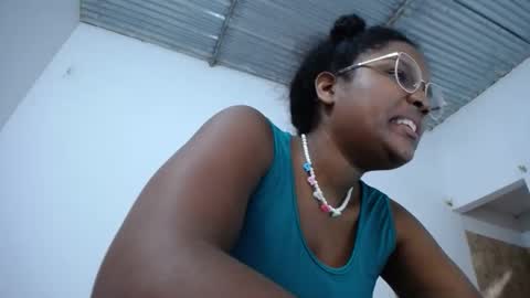 Snapshot of sexybella_2408 chatting on March 2026 03:34:01 PM Scarlet online show from March 2026 03:34:01 PM