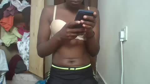 Snapshot of sexybilha483 chatting on February 2025 05:41:01 AM Sexybilha483 online show from February 2025 05:41:01 AM