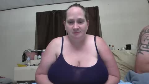 Snapshot of sexybitch9214 chatting on September 2025 03:34:01 AM Etowngirl14 online show from September 2025 03:34:01 AM