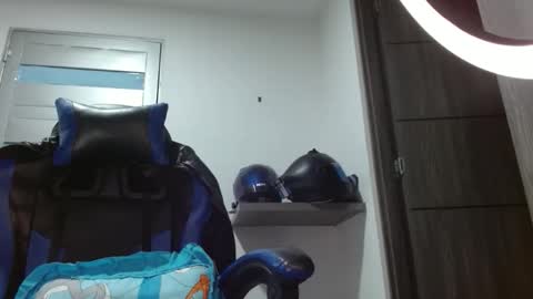 Snapshot of sexyboy_bigclit chatting on June 2026 03:34:01 AM Iker online show from June 2026 03:34:01 AM