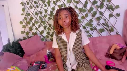 sofia online show from October 2025 11:31:01 AM