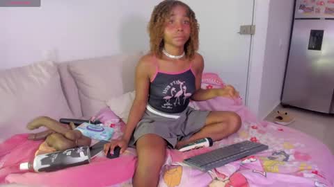 Snapshot of sexybrunnetem chatting on May 2026 05:47:01 AM sofia online show from May 2026 05:47:01 AM