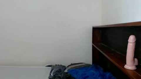 Snapshot of sexycale23 chatting on January 2025 07:37:01 AM hunting CALEfornian online show from January 2025 07:37:01 AM