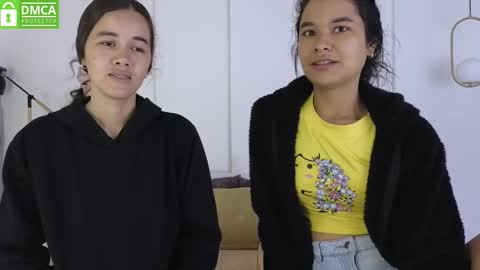 Snapshot of sexychanell_18 chatting on February 2026 01:25:01 PM chanell and yina online show from February 2026 01:25:01 PM