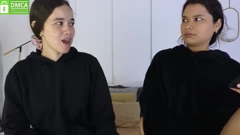 Snapshot of sexychanell_18 chatting on February 2026 01:40:01 PM chanell and yina online show from February 2026 01:40:01 PM