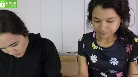 Snapshot of sexychanell_18 chatting on February 2026 01:23:02 PM chanell and yina online show from February 2026 01:23:02 PM