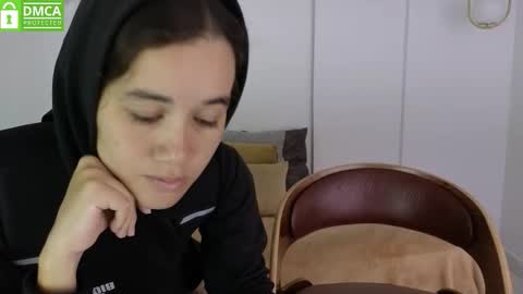 Snapshot of sexychanell_18 chatting on March 2026 01:18:01 PM chanell and yina online show from March 2026 01:18:01 PM