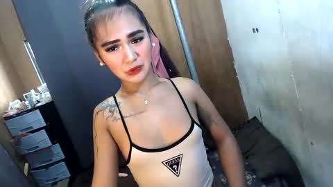 Snapshot of sexycheskax18 chatting on May 2026 06:07:02 AM pretty Cheska online show from May 2026 06:07:02 AM