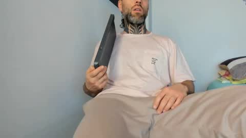 Antonioylola online show from February 2025 07:47:02 PM