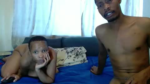 sexycouplexx01 online show from February 2026 04:01:01 PM