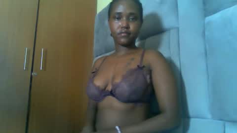 Snapshot of sexydolly16 chatting on May 2026 12:56:01 PM davina online show from May 2026 12:56:01 PM