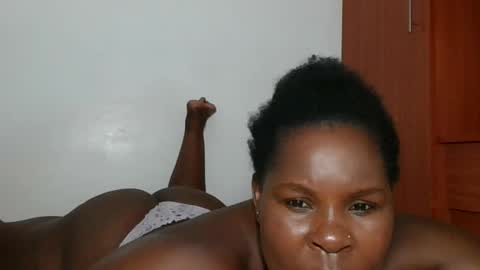 Snapshot of sexyebonygal chatting on July 2026 07:02:02 PM QUINTER online show from July 2026 07:02:02 PM