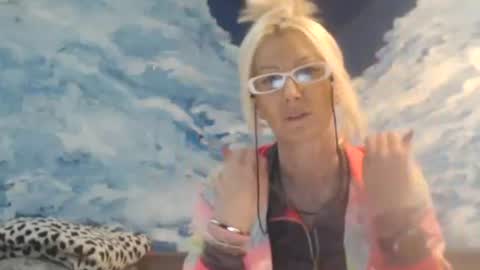 Snapshot of sexyeni chatting on January 2025 12:04:02 AM ENI pvt moan your name WHEN I M NOT online you tell me in SNAPCHAT deal yes add me... FREE TWITTER magiconline101...... online show from January 2025 12:04:02 AM