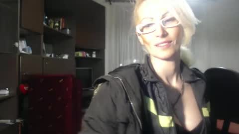 Snapshot of sexyeni chatting on March 2025 11:16:02 PM ENI pvt moan your name WHEN I M NOT online you tell me in SNAPCHAT deal yes add me... FREE TWITTER magiconline101...... online show from March 2025 11:16:02 PM