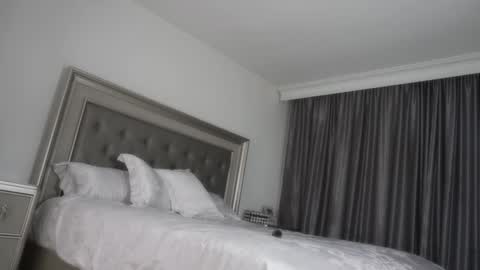 Snapshot of sexygirlforyouuu chatting on December 2024 05:21:01 AM Vanessa  online show from December 2024 05:21:01 AM