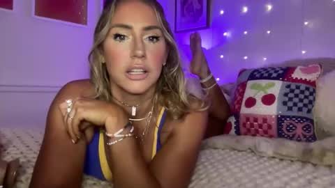 Snapshot of sexygoodvibebabe69 chatting on April 2026 09:41:02 AM Ashley Love online show from April 2026 09:41:02 AM