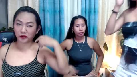 Snapshot of sexyhornymyles4uxxx chatting on December 2024 07:36:01 PM Sexymylessss online show from December 2024 07:36:01 PM