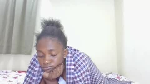 JOAN online show from October 2025 07:56:01 PM