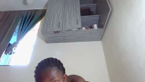 JOAN online show from November 2025 01:56:02 PM