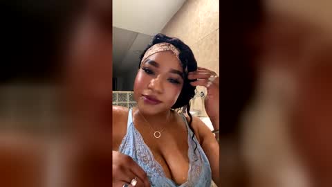 SEXYLATINCOUPLE online show from February 2026 10:47:02 AM