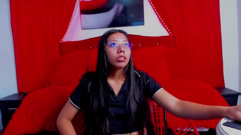 laura online show from January 2025 12:09:01 PM