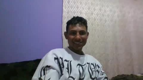 Snapshot of sexyleon69 chatting on March 2025 08:49:02 AM Sexy leon online show from March 2025 08:49:02 AM