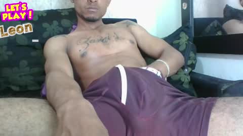 Snapshot of sexyleon69 chatting on May 2026 11:44:01 PM Sexy leon online show from May 2026 11:44:01 PM