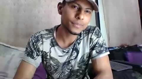 Snapshot of sexyleon69 chatting on June 2026 08:06:02 AM Sexy leon online show from June 2026 08:06:02 AM