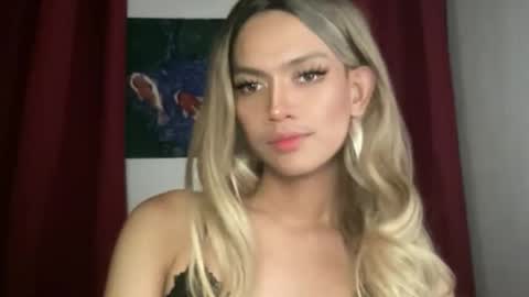 Snapshot of sexynakedweapon chatting on June 2026 07:52:01 PM LIEZEL online show from June 2026 07:52:01 PM